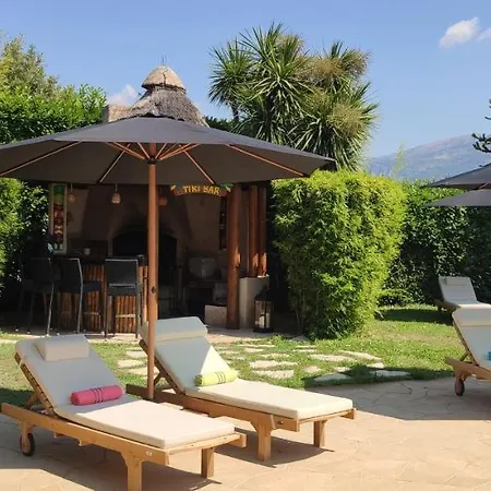 Bed & Breakfast Loup Castel Boutique *