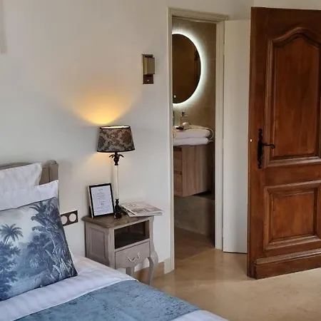 Loup Castel Boutique Bed & Breakfast