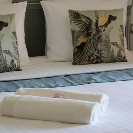 Bed & Breakfast Loup Castel Boutique *