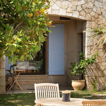 Bed & Breakfast Loup Castel Boutique *